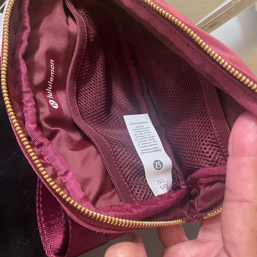 NWT Lululemon wine berry  Crossbody / belt bag .Limited edition  out of stock🎈 - Picture 9 of 9